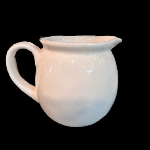 Rae Dunn M Stamped CREAM From 2015/2016 - Picture 2 of 5